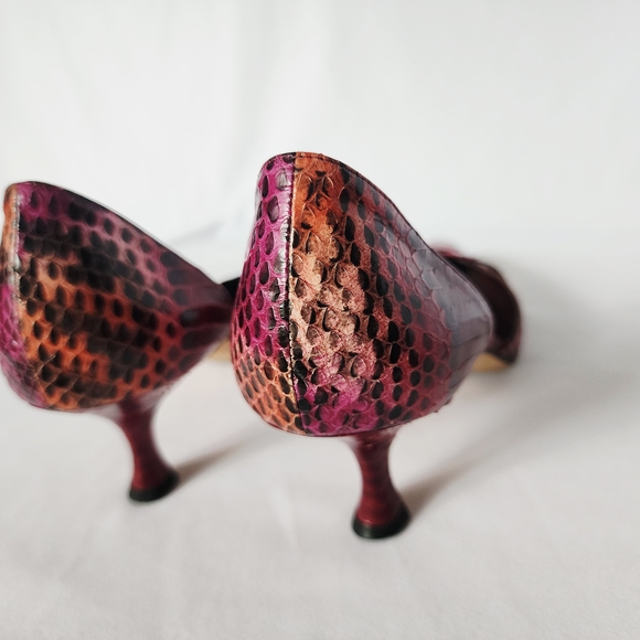 Manolo Blahnik Red Snakeskin Heels - Picture 14 of 15
